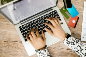 E-commerce: Keys to Not Falling Behind